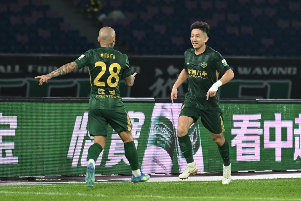 从乌拉圭神锋卡瓦尼足球生涯高光与竞技价值解析